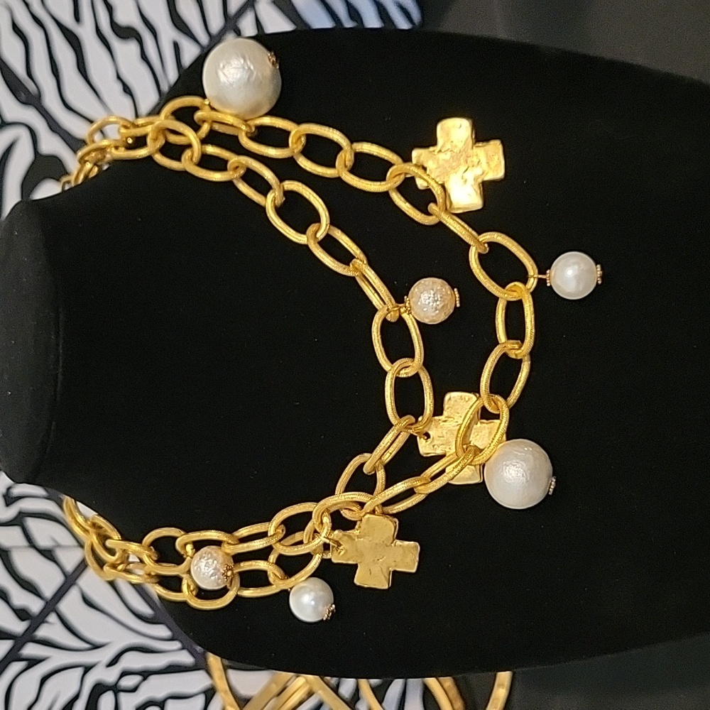 Susan Shaw Gold Cross and Cotton Pearl Necklace